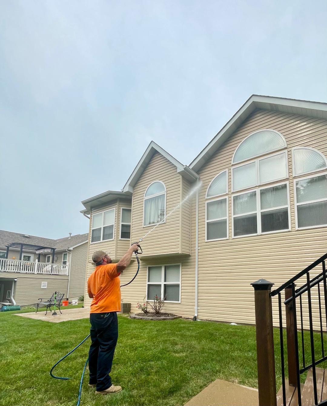 Top Quality House Soft Washing Service in Wentzville, Mo. 